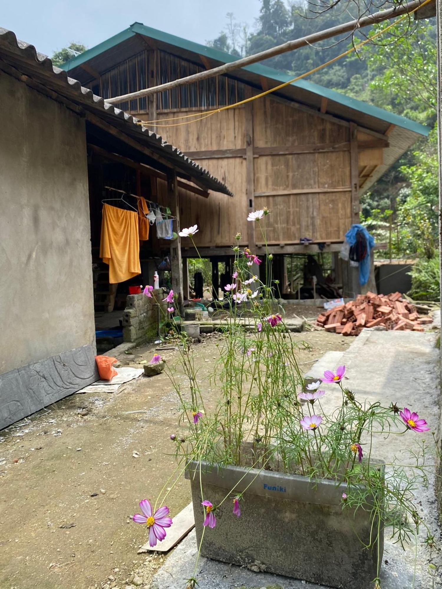 Bikki'S Jungle Homestay Ha Giang Exterior photo